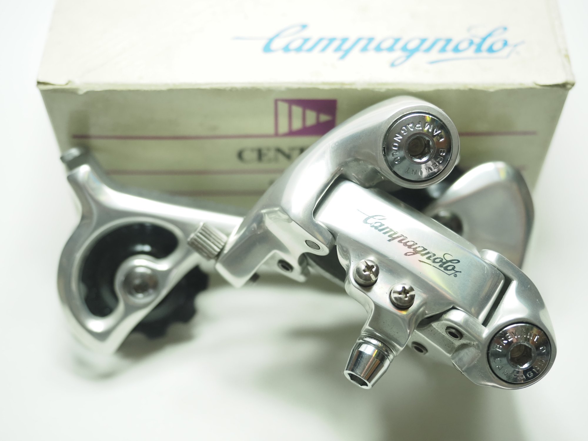 <img class='new_mark_img1' src='https://img.shop-pro.jp/img/new/icons32.gif' style='border:none;display:inline;margin:0px;padding:0px;width:auto;' />CAMPAGNOLO CENTAUR (Ĥ1)