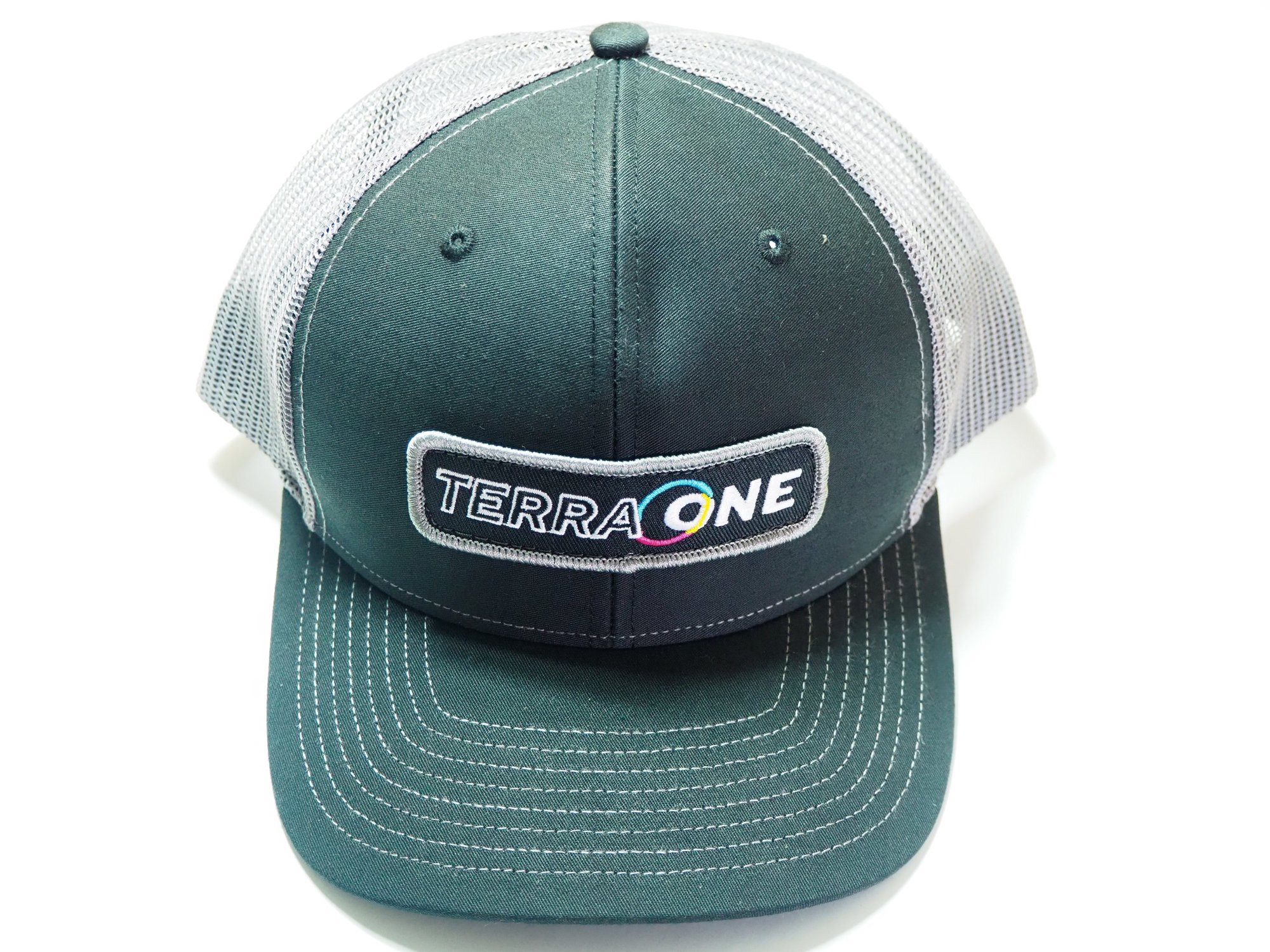 <img class='new_mark_img1' src='https://img.shop-pro.jp/img/new/icons13.gif' style='border:none;display:inline;margin:0px;padding:0px;width:auto;' />TERRA ONE TRUCKER HAT