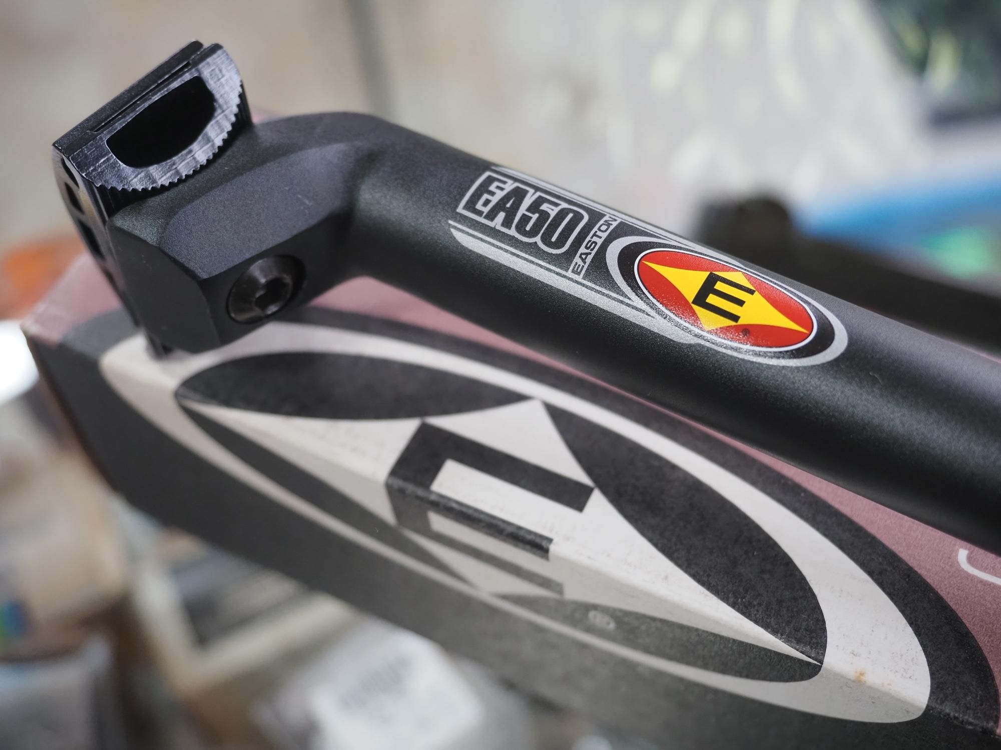<img class='new_mark_img1' src='https://img.shop-pro.jp/img/new/icons55.gif' style='border:none;display:inline;margin:0px;padding:0px;width:auto;' />EASTON EA50 SEAT POST