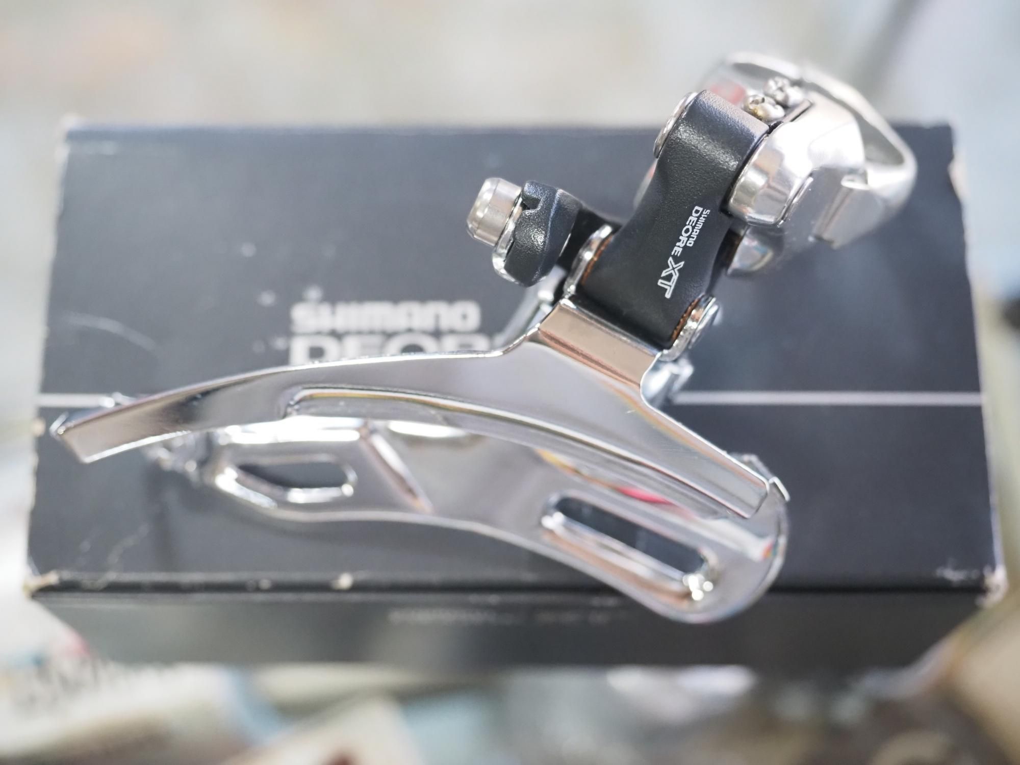 <img class='new_mark_img1' src='https://img.shop-pro.jp/img/new/icons14.gif' style='border:none;display:inline;margin:0px;padding:0px;width:auto;' />SHIMANO DEORE XT FD-M737