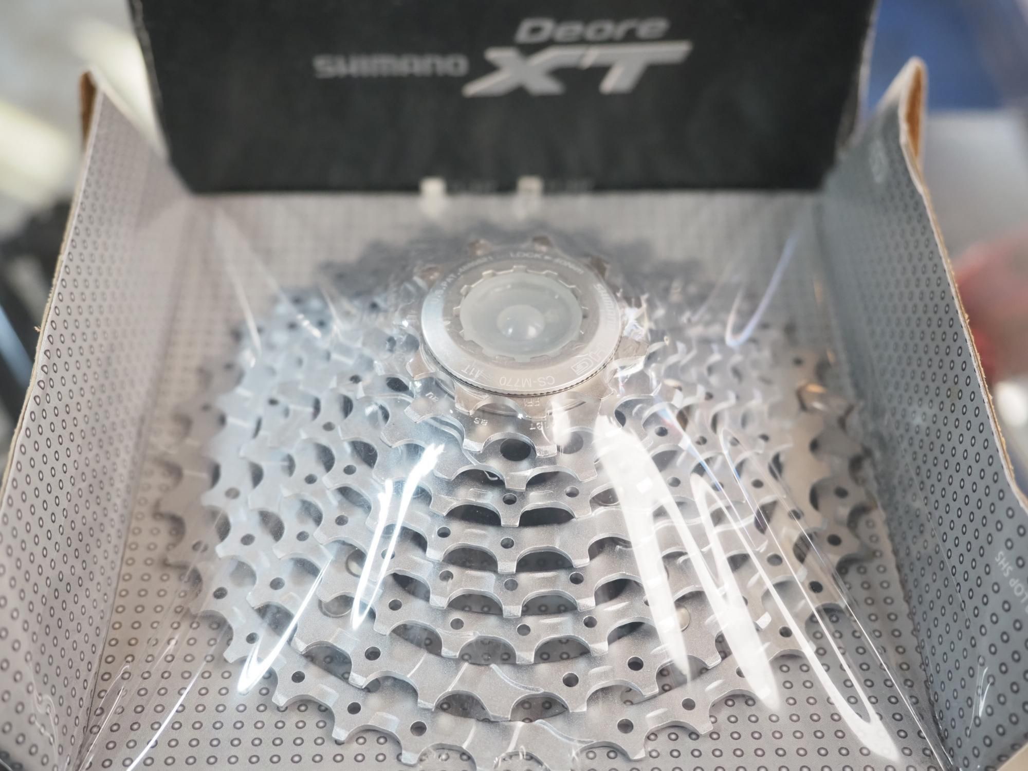 <img class='new_mark_img1' src='https://img.shop-pro.jp/img/new/icons14.gif' style='border:none;display:inline;margin:0px;padding:0px;width:auto;' />SHIMANO DEORE XT CS-M770