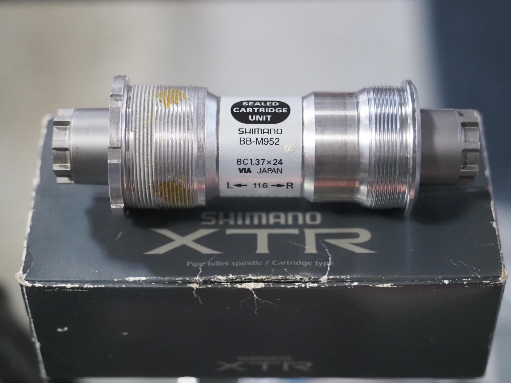 <img class='new_mark_img1' src='https://img.shop-pro.jp/img/new/icons14.gif' style='border:none;display:inline;margin:0px;padding:0px;width:auto;' />SHIMANO XTR BB-M952