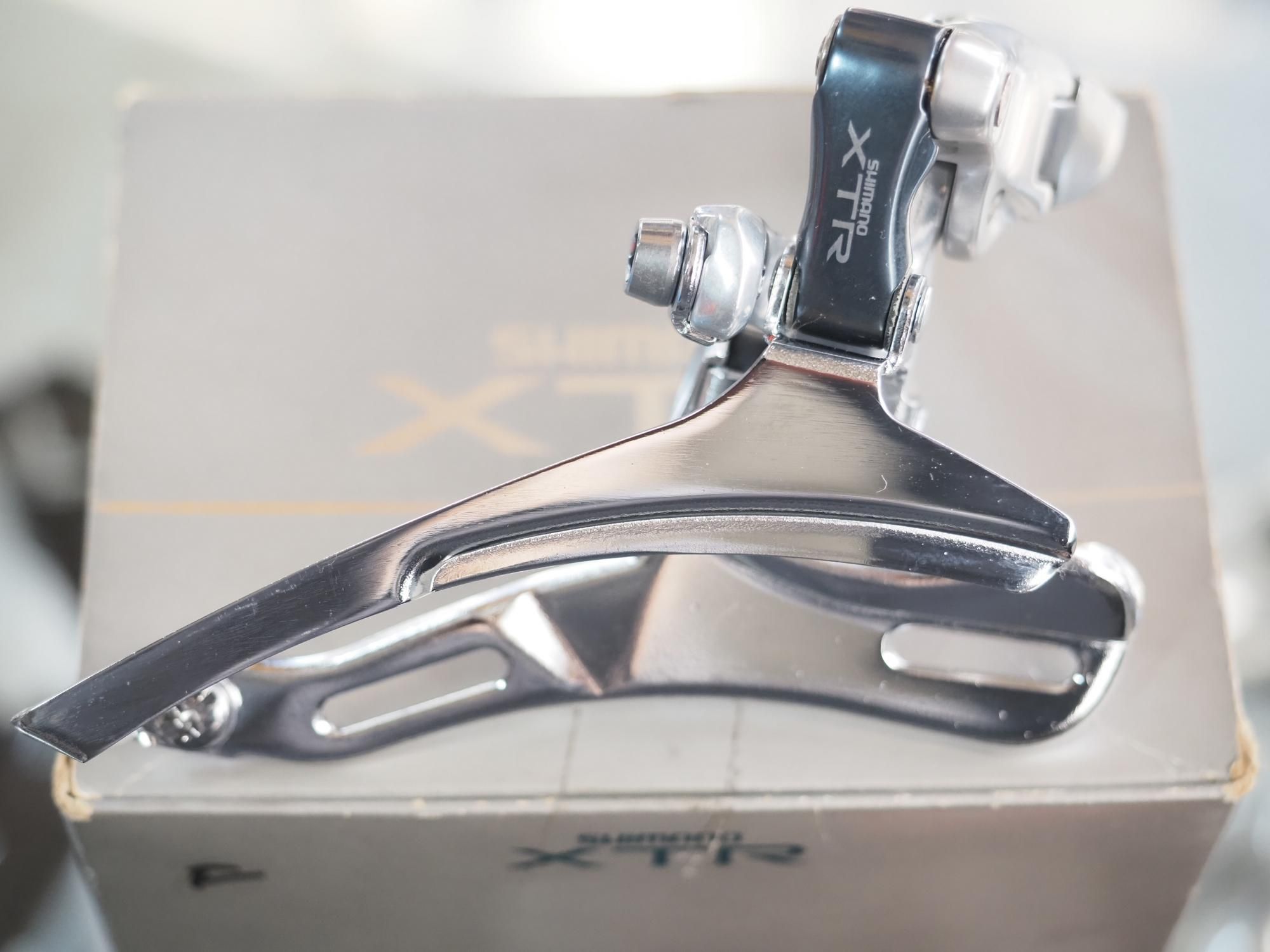 <img class='new_mark_img1' src='https://img.shop-pro.jp/img/new/icons14.gif' style='border:none;display:inline;margin:0px;padding:0px;width:auto;' />SHIMANO XTR FD-M901