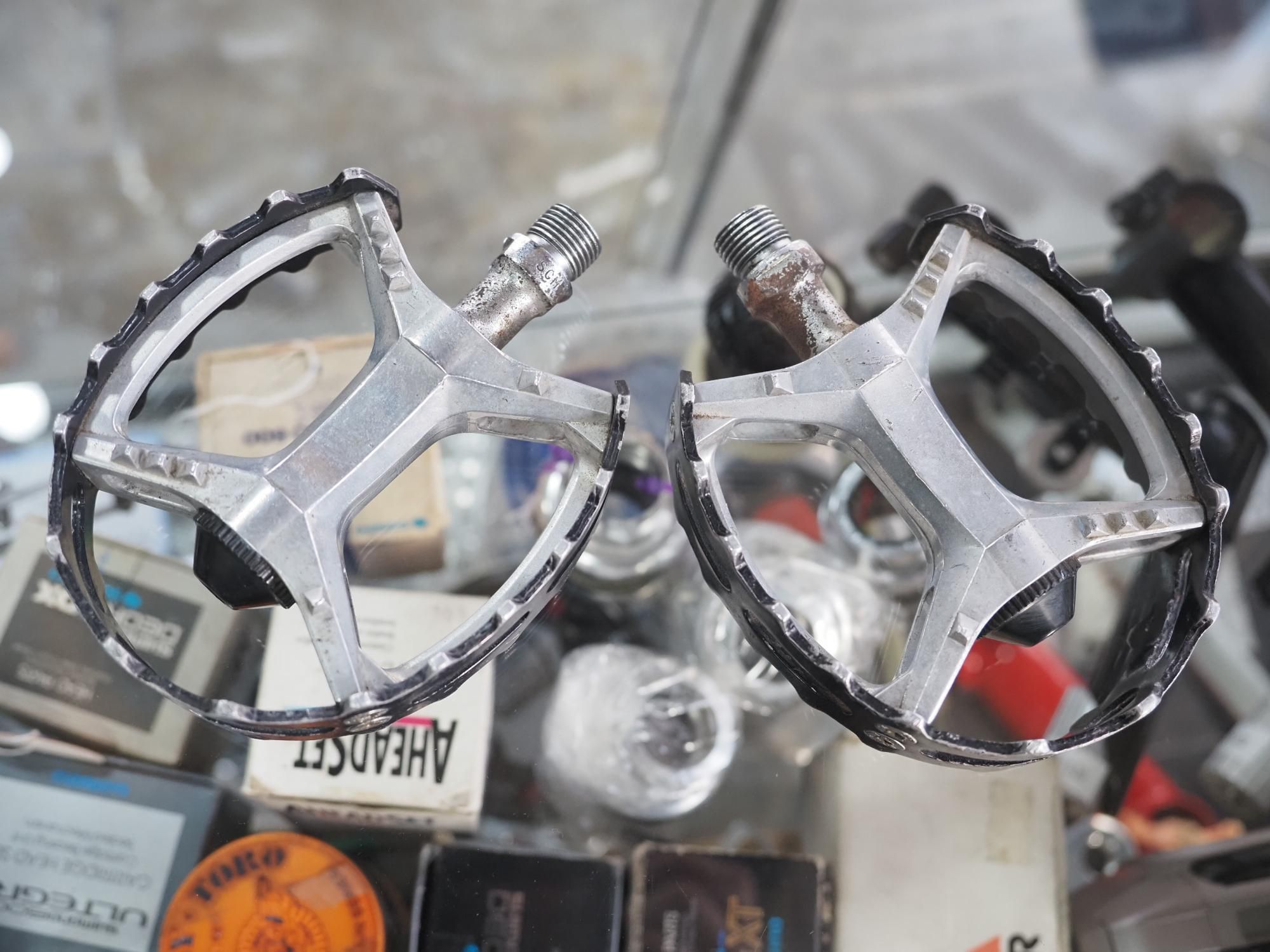 <img class='new_mark_img1' src='https://img.shop-pro.jp/img/new/icons14.gif' style='border:none;display:inline;margin:0px;padding:0px;width:auto;' />SUNTOUR XC