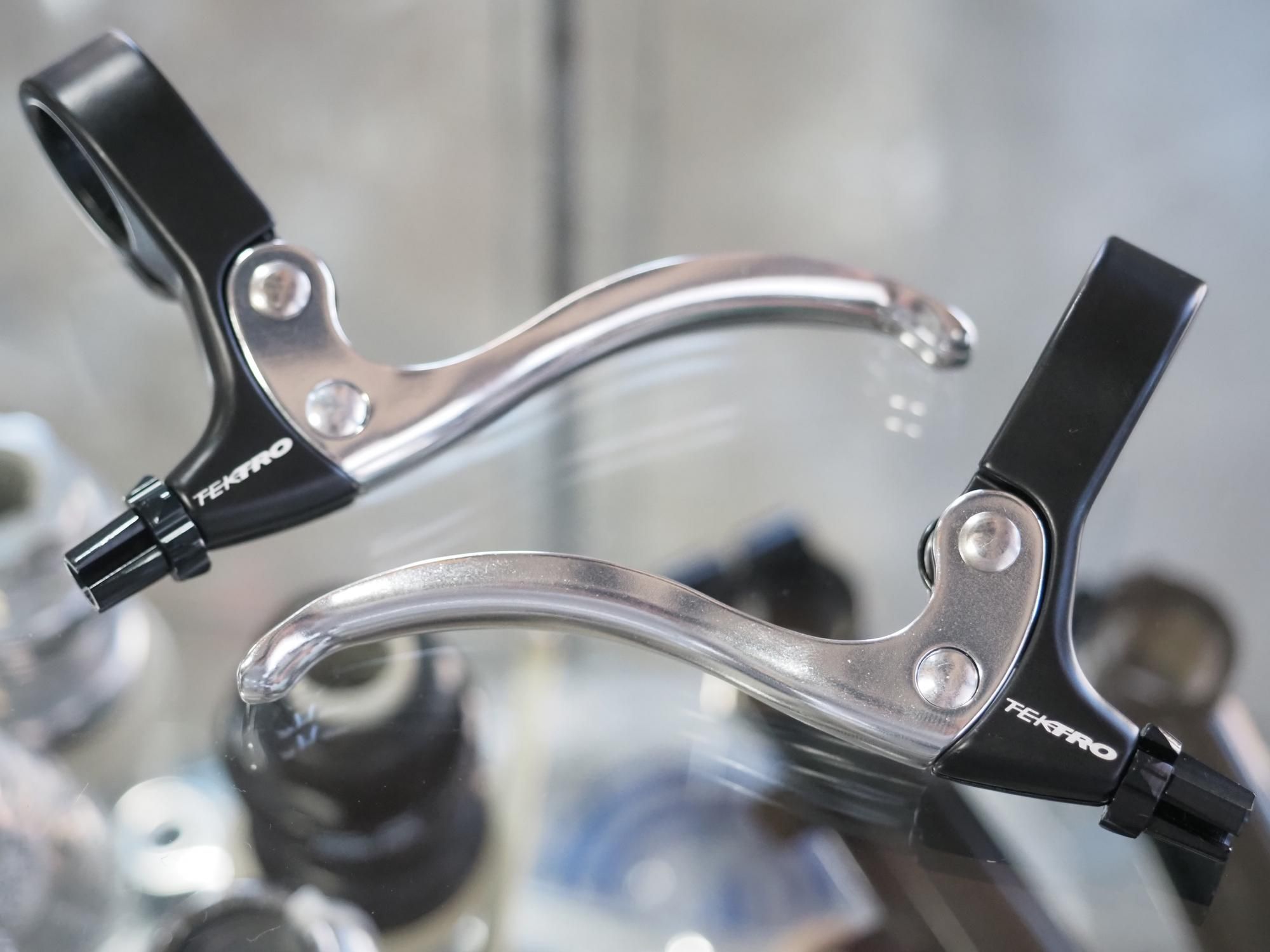 <img class='new_mark_img1' src='https://img.shop-pro.jp/img/new/icons14.gif' style='border:none;display:inline;margin:0px;padding:0px;width:auto;' />TEKTRO FL540