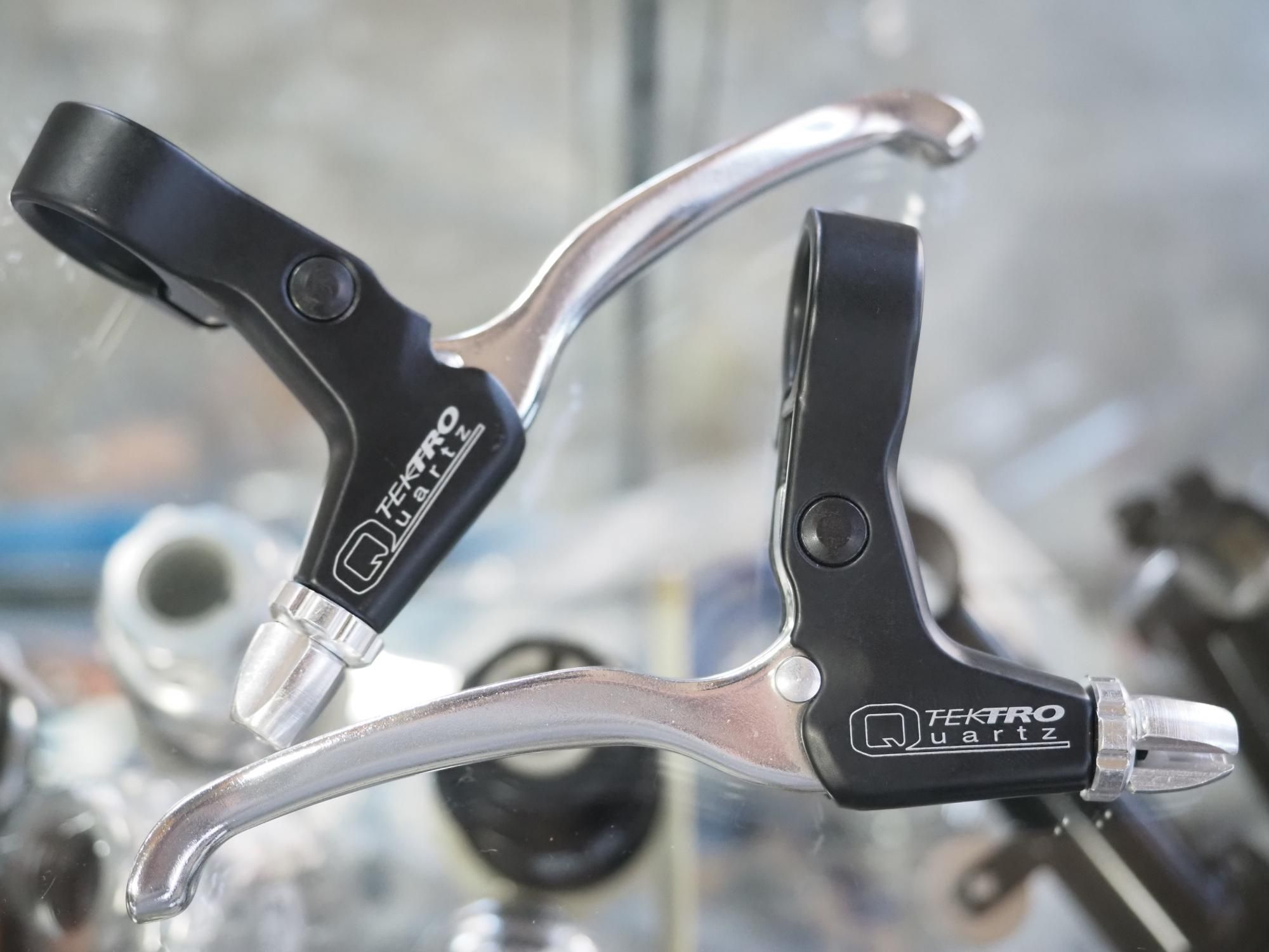 <img class='new_mark_img1' src='https://img.shop-pro.jp/img/new/icons14.gif' style='border:none;display:inline;margin:0px;padding:0px;width:auto;' />TEKTRO FL730