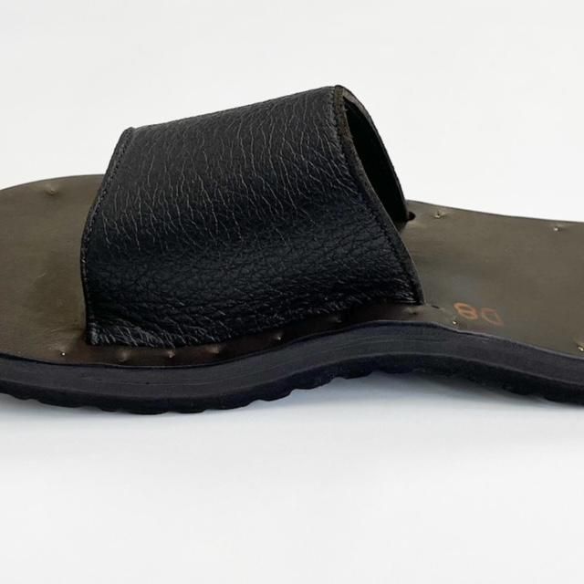 ユッタニューマン シモーネ ディアスキン サンダル JUTTA NEUMANN