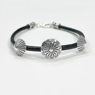 ǥ͡ ǥ󥸥奨꡼ ֥쥹å DINEH Flower Moccasin Button Bracelet 