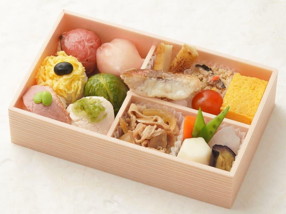 43.手毬寿司 肉4+野菜1+錦糸1(赤魚の竜田焼き・生姜焼き)
