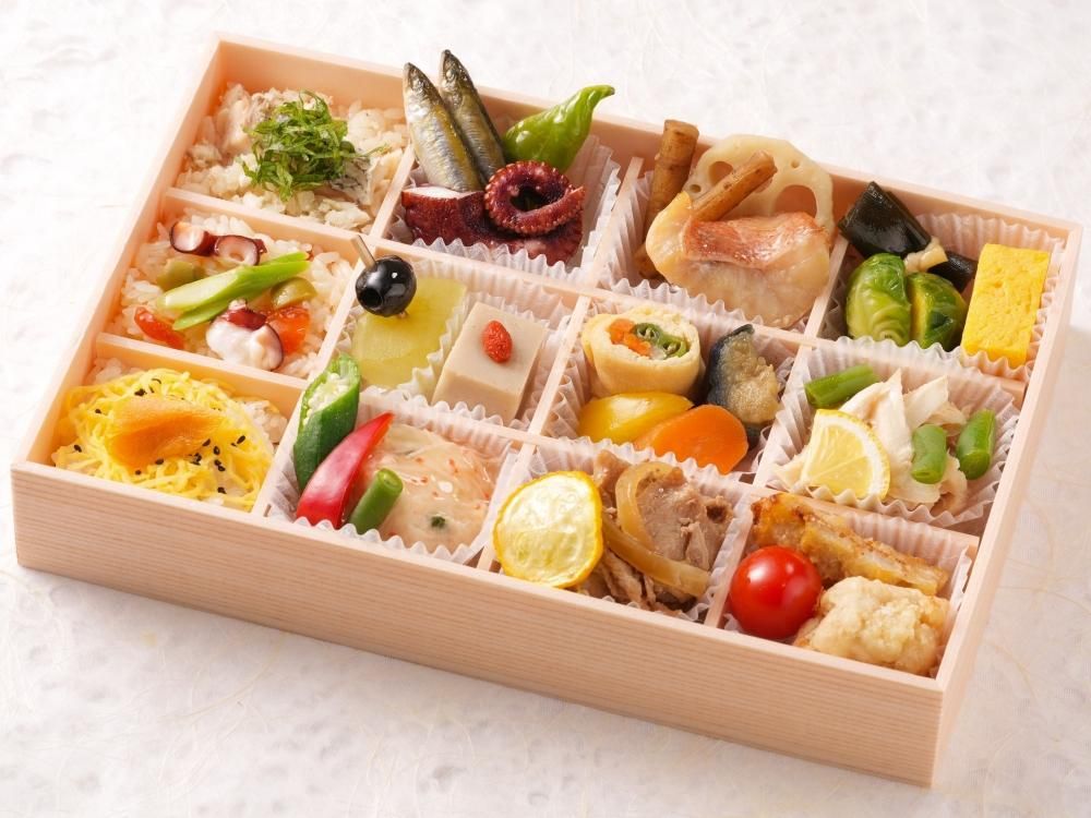 362.【夏限定】旬の鯛塩釜焼き・生姜焼き・稚鮎の塩焼きマリネ締め・蟹のふわふわ豆腐・赤魚の竜田焼き・特製鯛ごはん/蛸ごはん別撰御膳