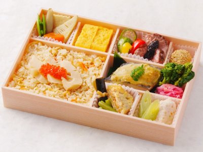 372.【春限定】阿蘇の赤牛のステーキと鰆の木の芽味噌焼き・竹の子の土佐煮の別撰御膳