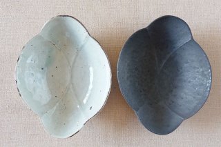鉄釉 / 粉引　木瓜小鉢