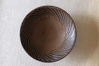 小澤基晴 ブロンズ ぐるぐる 7寸皿 1　4枚 2025年最新】小澤基晴 ぐるぐるの人気アイテム - メルカリ