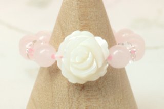 【恋愛成就/結婚/子宝祈願】マザーオブパール純白の薔薇・ローズクオーツ・水晶リング