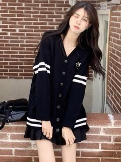 bee cardigan