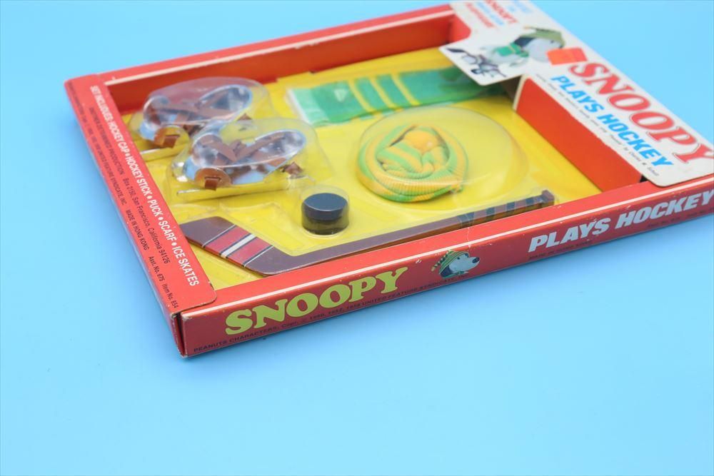 【正規品直輸入】 70s Determined HOCKEY Outfits/PLAYS Doll Action SNOOPY ピーナッツ、スヌーピー