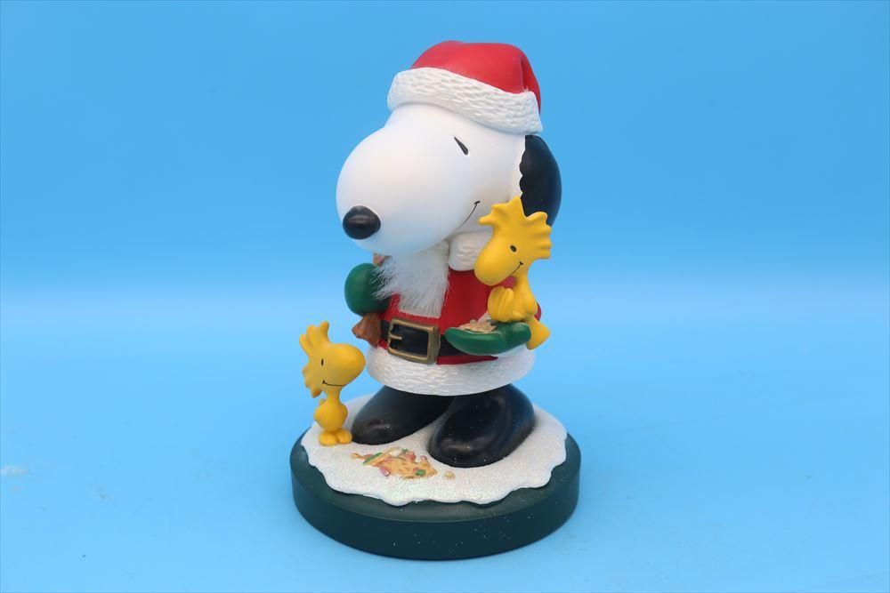 Hallmark Peanuts Gallery Collection The Peanut Cracker