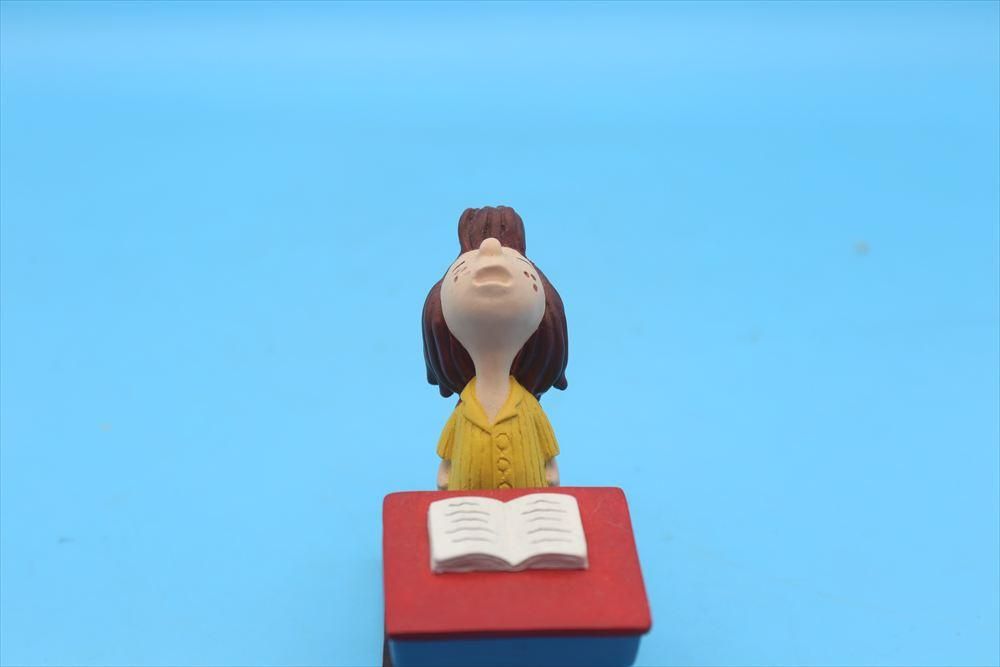 90s Danbury Mint Peppermint Patty Asleep at Desk